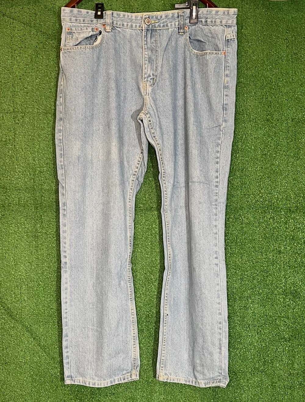 Victorious 105 Light Wash Denim Jeans Size W42 L34